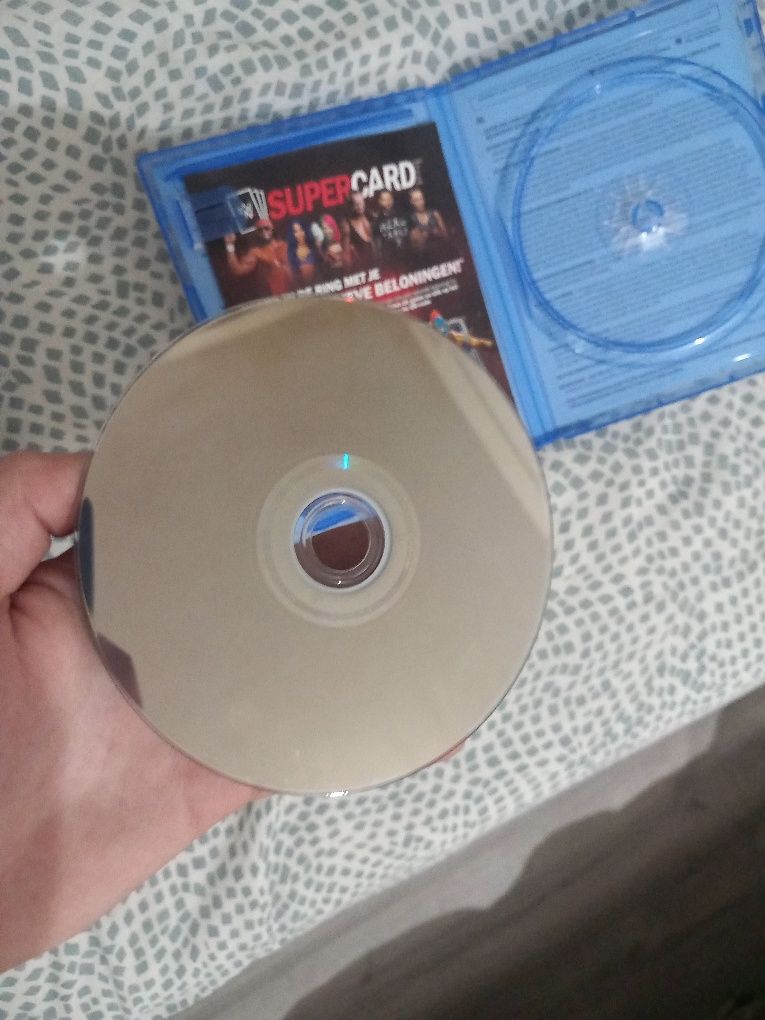 Ps4 Slim (usada) + Comando + Wwe 2k22