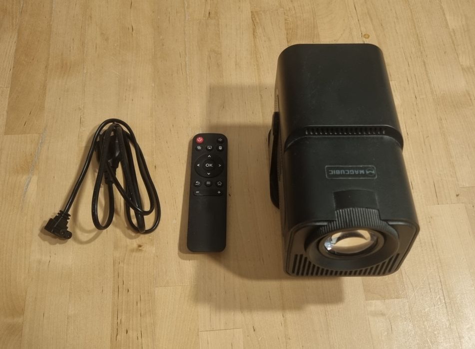 Projector de Vídeo Magcubic hy320
