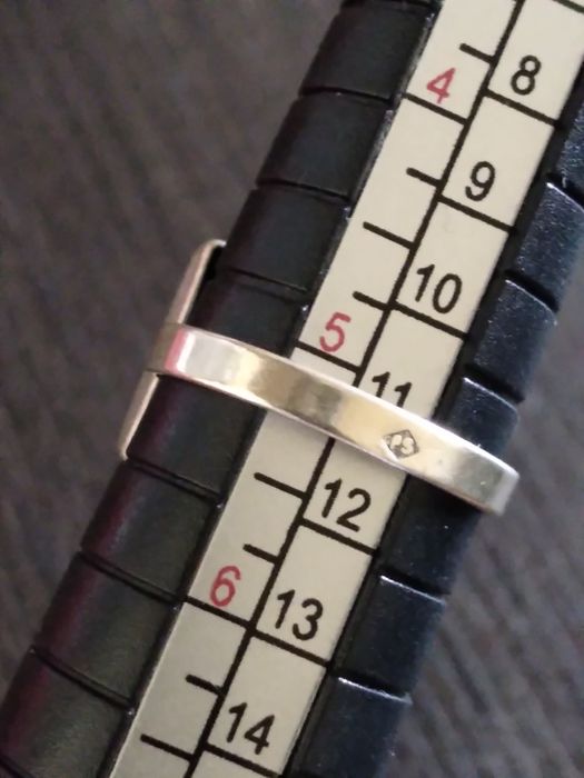 Srebrny pierścionek