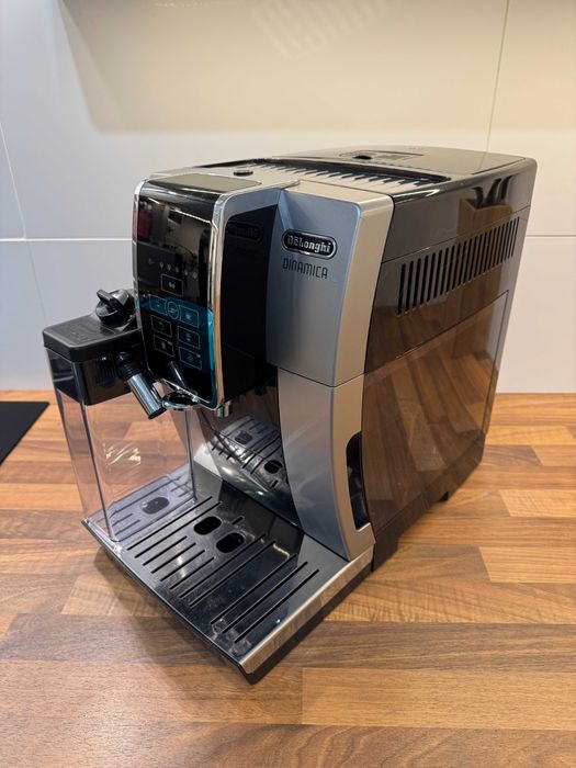 DeLonghi ECAM350 Dinamica – mało używany, sprawny, zestaw dodatków