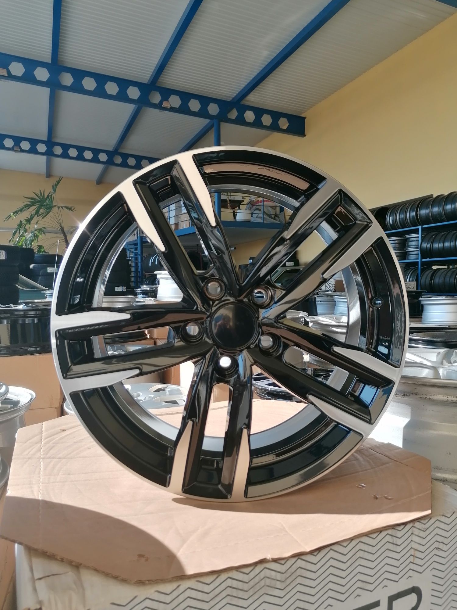 Nowe felgi aluminiowe 15" 5*98 Fiat Tipo, 500L, 500C