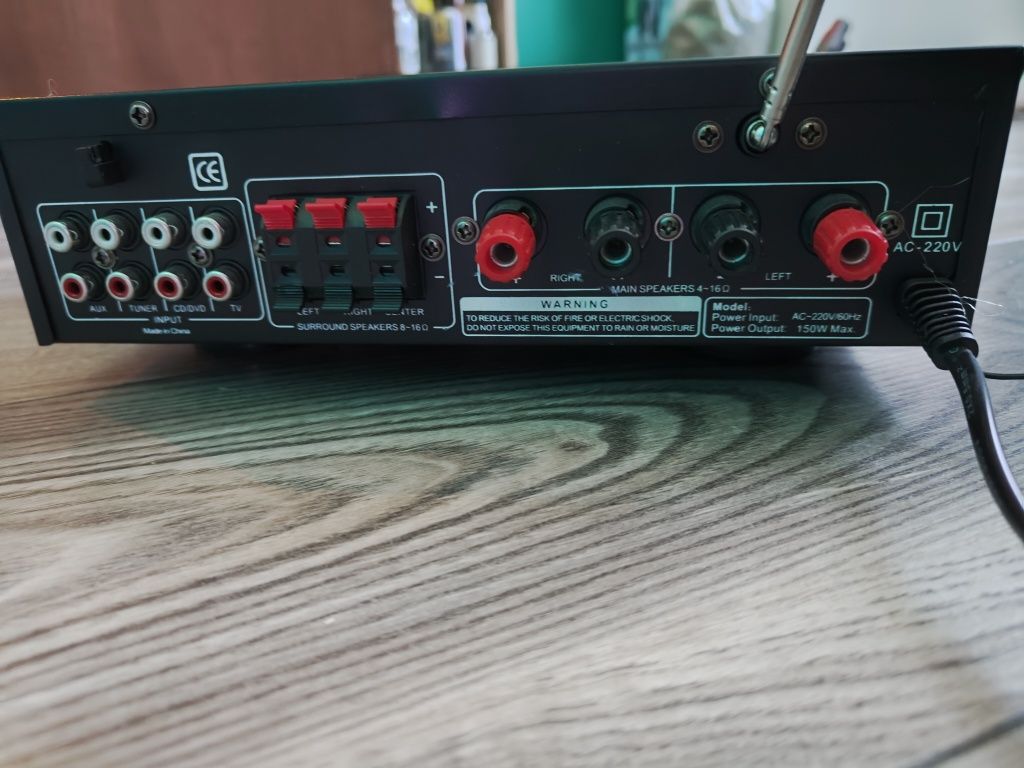 Amplituner Wzmacniacz Voice Kraft Bluetooth USB FM 5 kanałów