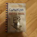 ,,Dziennik Cwaniaczka. Krótka piłka" - Jeff Kinney