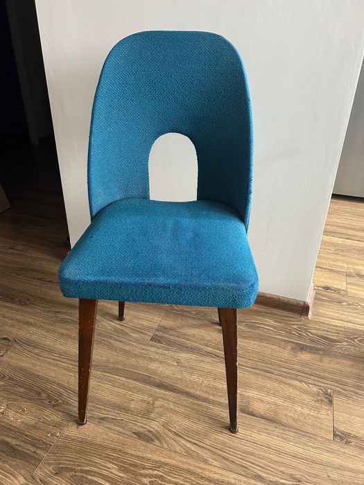 Krzeslo tapicerowane PRL Muszelka