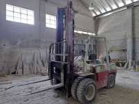 Empilhador Nissan 4,5T