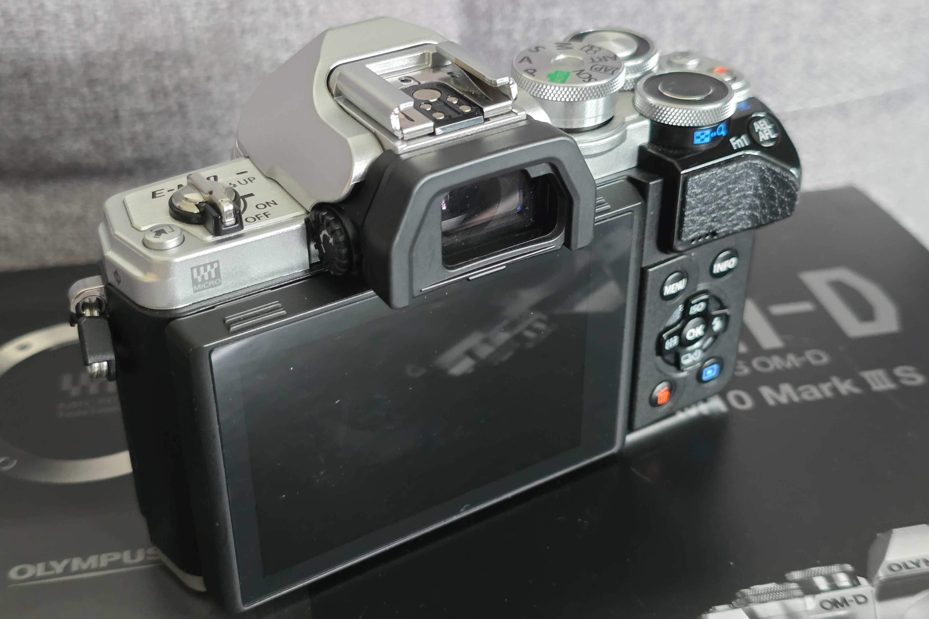 Olympus OMD E-M10 IIIs!