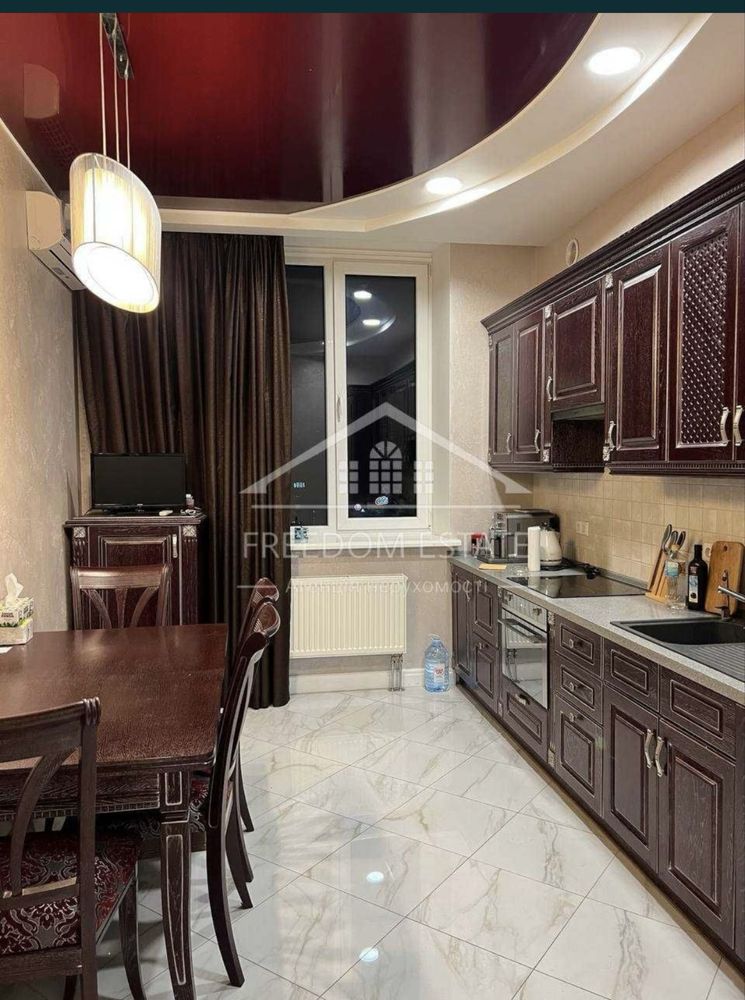 600 €/АРЕНДА/ ЖК Мир/ 3 ком квартира+ паркинг/ 100 м2/ метро Бот сад