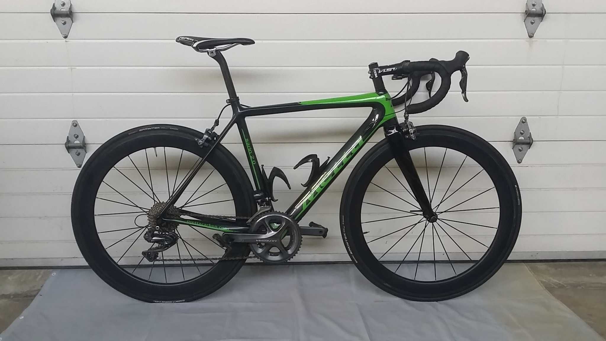 Bicicleta corrida Metta Shimano Ultegra Di2 carbono