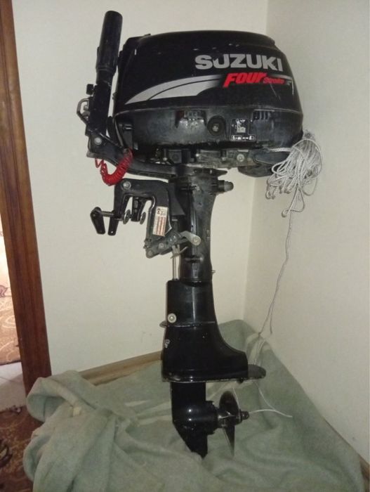 Мотор на лодку Suzuki df6sk9