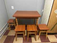 Продам стол- трансформер и 4 стула