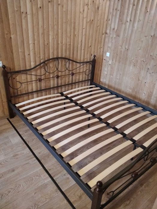 Ліжко двоспальне Hava 180*200, ніжки дерево, каркас метал