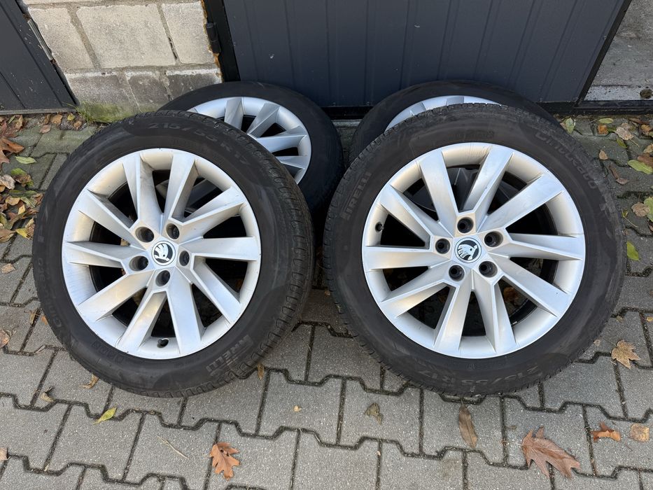 Koła felgi Skoda Superb 17 5x112 Pirelli 215/55 r17