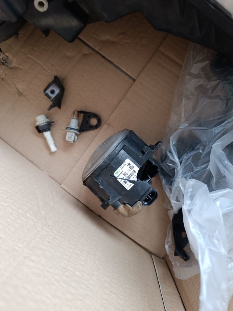 Ótica Citroen C4 1600 hdi lado passageiro
