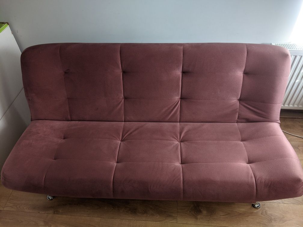 Sofa rozkładana z pojemnikiem
