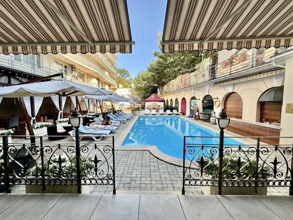 Аренда трехкомнатной квартиры . Клубный дом. Французский бульвар