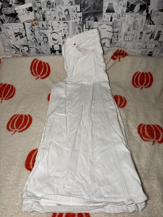 Джинси Bershka білого кольору, широкі