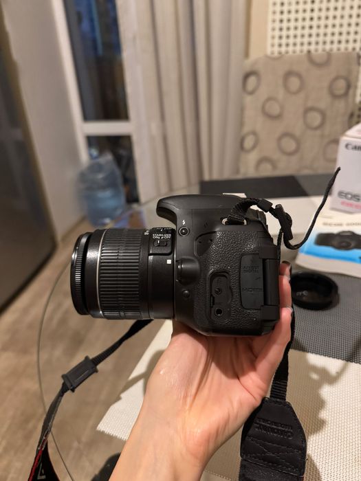 Дзеркальний фотоапарат Canon EOS 600D КОМПЛЕКТ