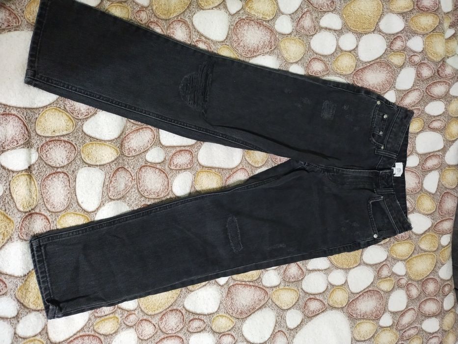 Чорні укорочені джинси 34