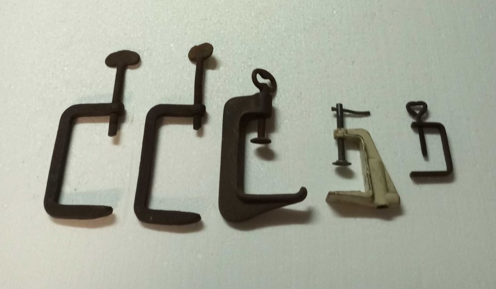 Cinco Grampos antigos