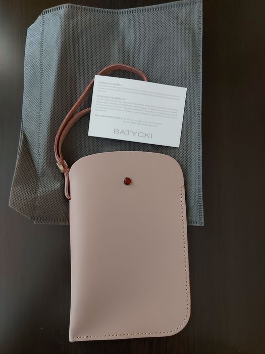 Sprzedam skórzane etui na telefon firmy Batycki