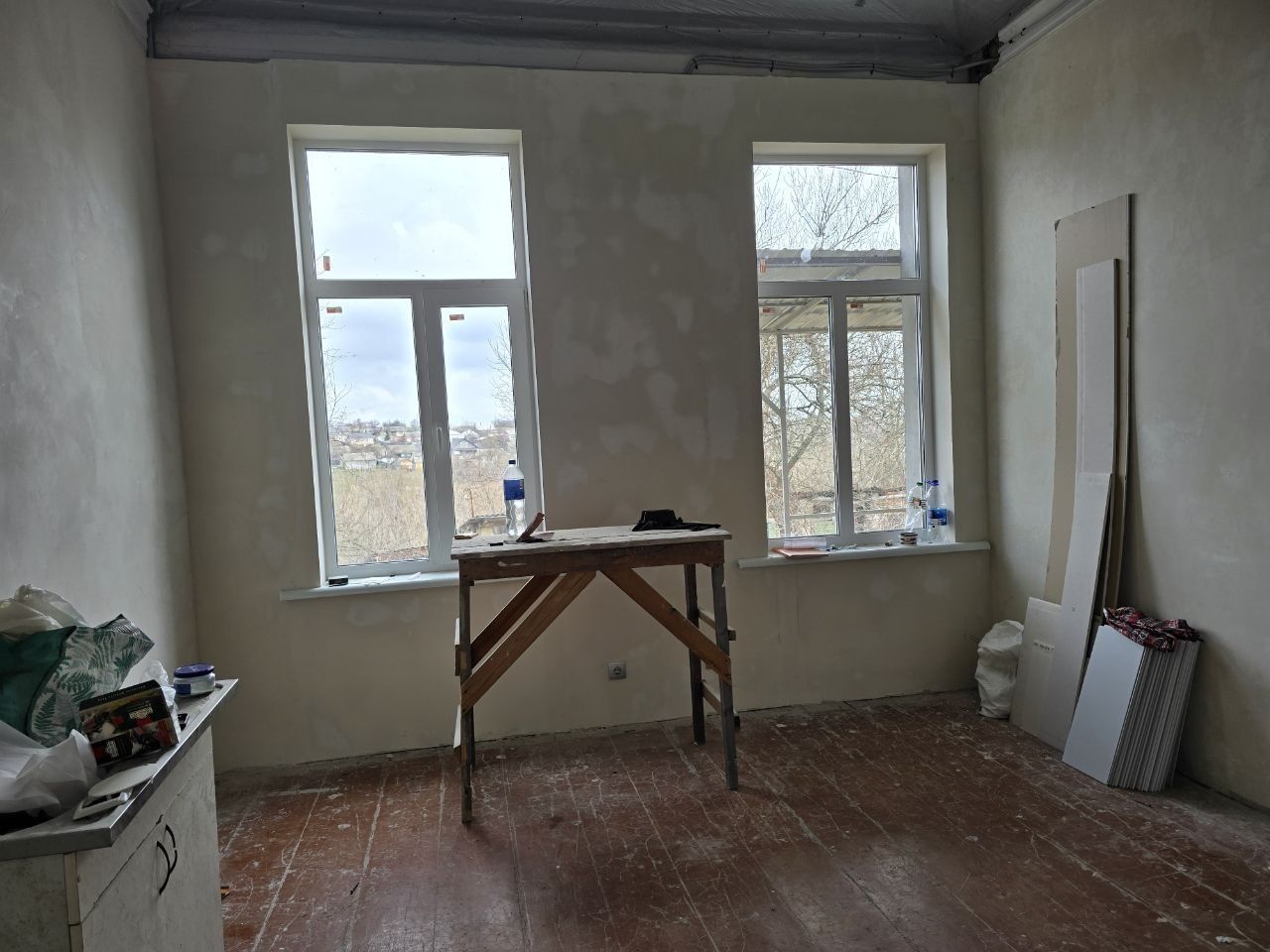 Вперше у продажу будинок на березі ставка у Дергачах