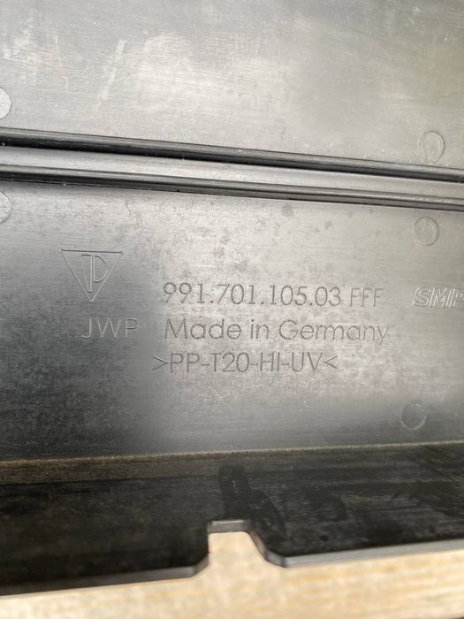Porsche 991 подіум переднього номера 99170110503