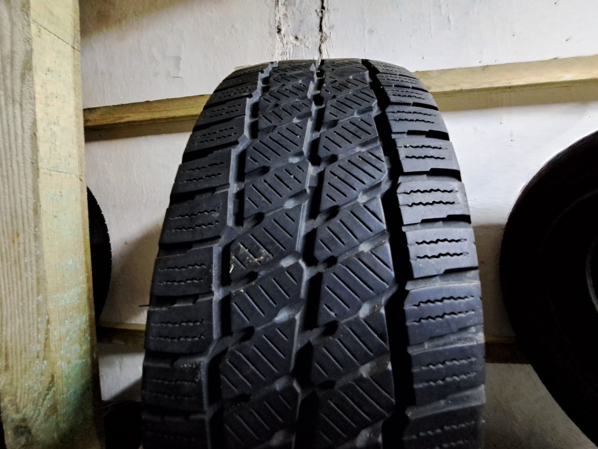 Opony Zimowe Barum 16" C  205 65 8mm Jak nowe