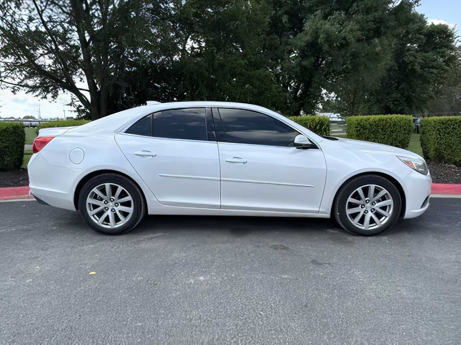 Chevrolet Malibu      2015