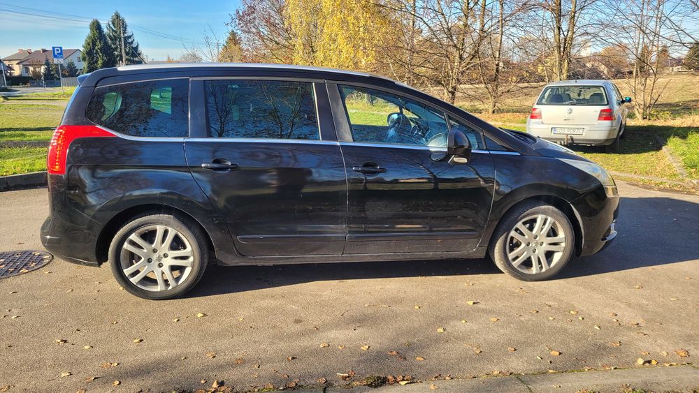 Peugeot 5008 2.0 hdi 150  Panorama, skóra , xenon, nawigacja, 7 foteli