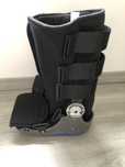 Bota walker articulada