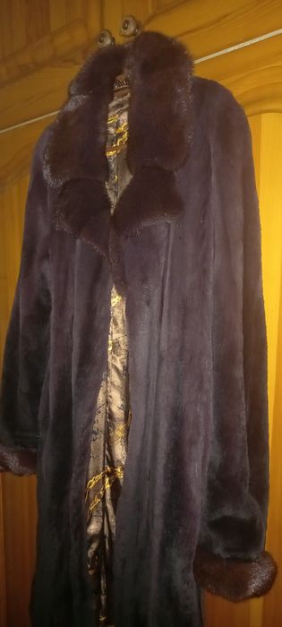 Продам норковую шубу