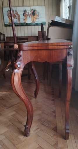 Mesa de jogo antiga dobrável em madeira maciça