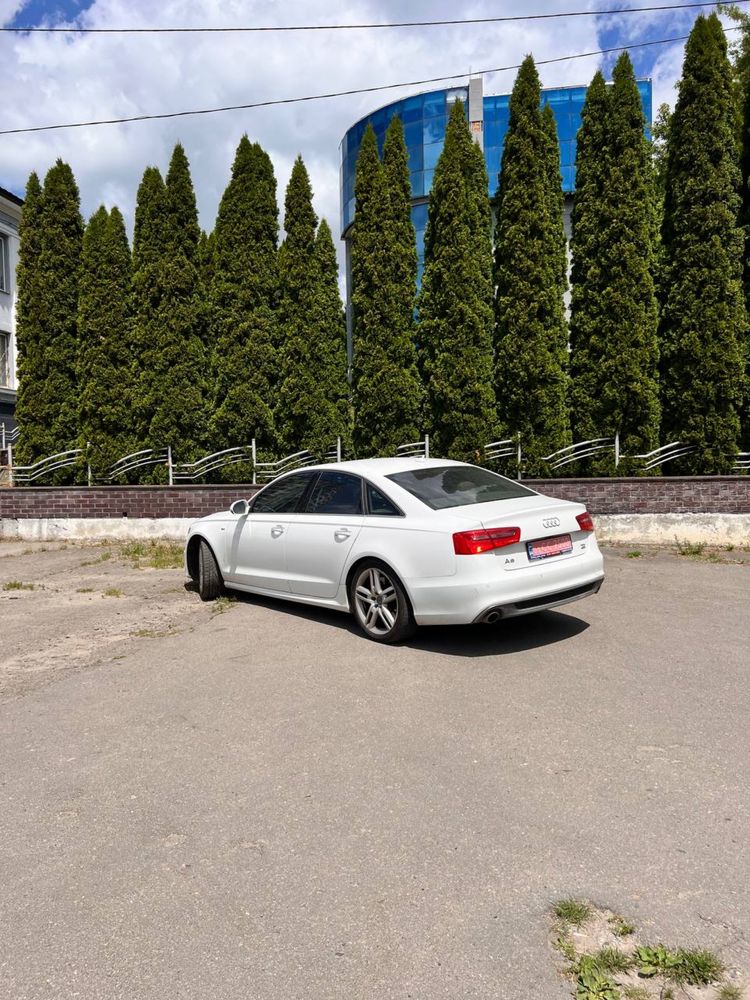 Автомобіль Audi A6 C7 3.0TDI/повністю обслужений , торова комплектація