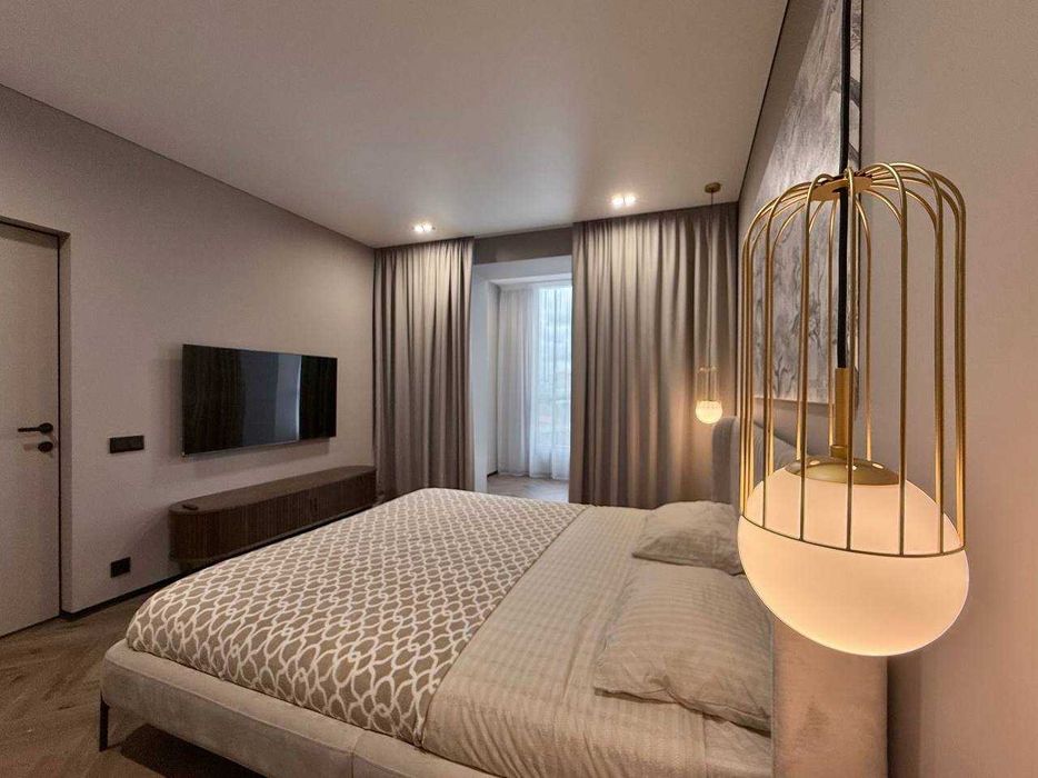 Стильна дизайнерська 1-к квартира в ЖК Липки, біля озера та парку