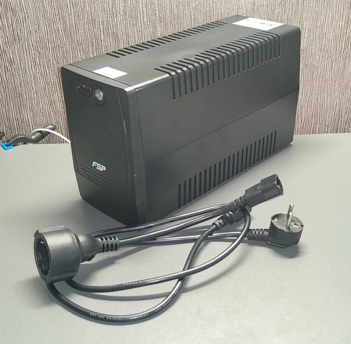 Джерело безперебійного живлення FSP FP1000 1000VA/600W (майже новий!)