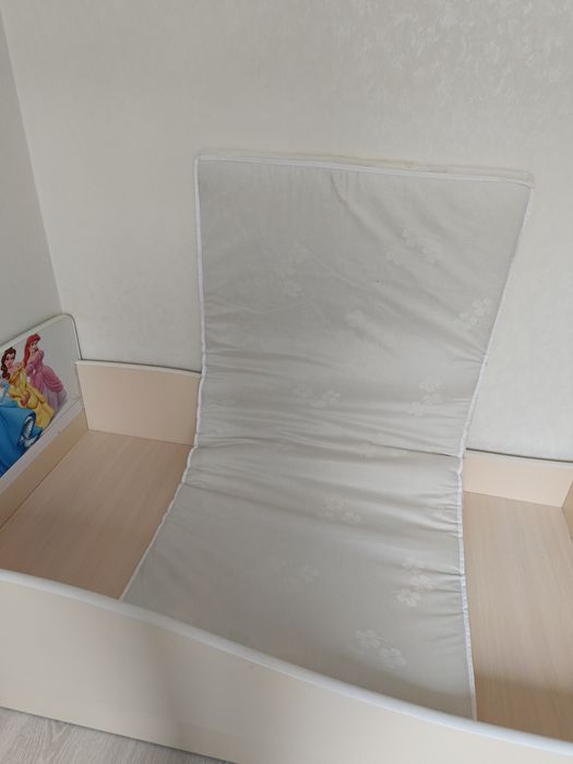 Детяче ліжко для дівчинки