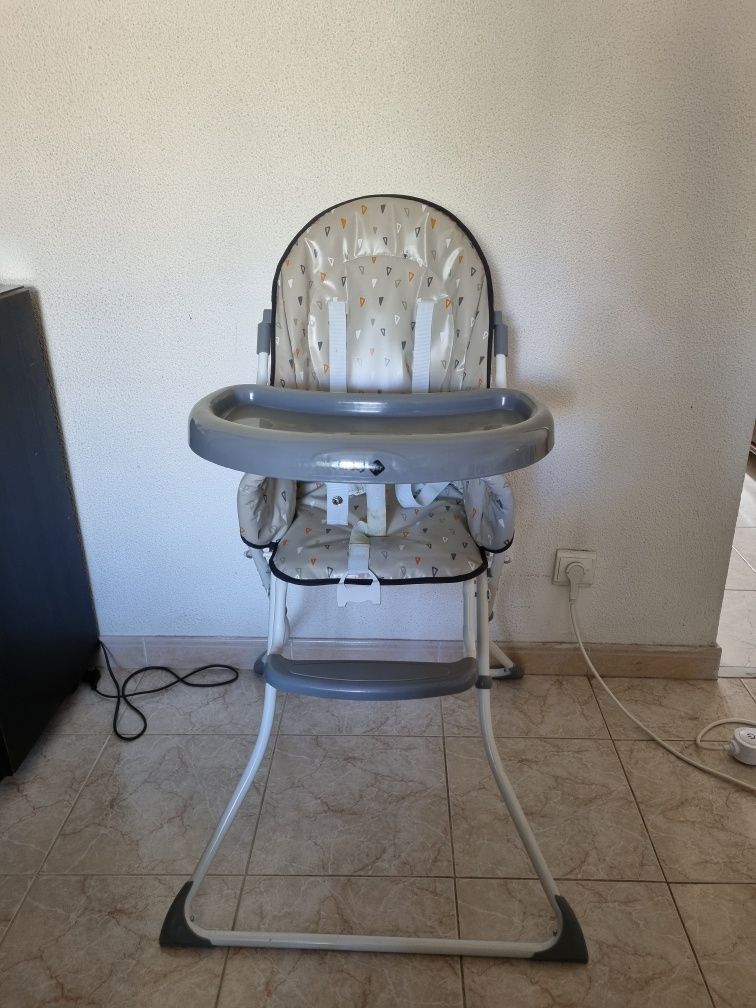 Cadeira refeição bebé