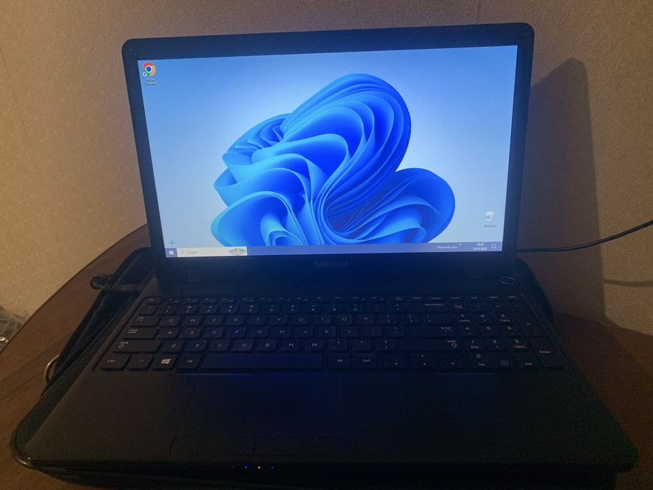 Ноутбук Samsung. Для работы или онлайн обучения