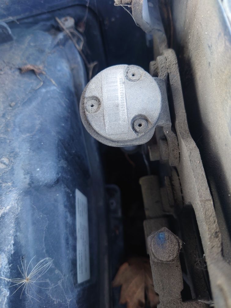 Maska zamki naboje BMW F10 f11 kolor a76