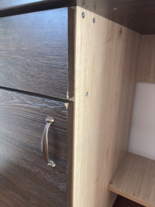 Biurko z długim blatem