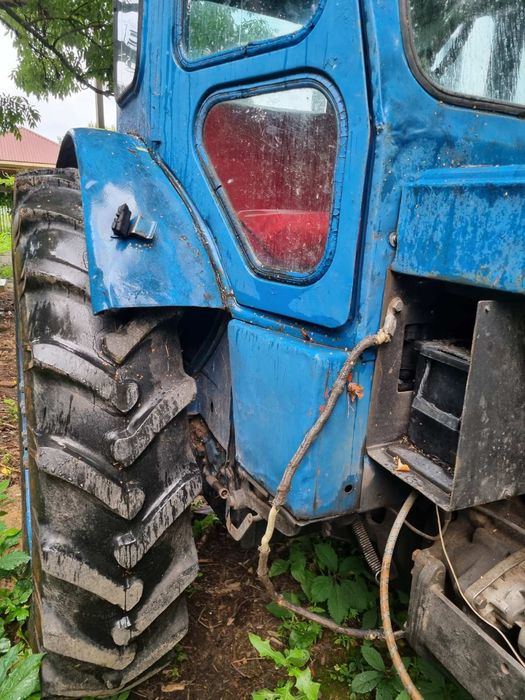 Трактор Т-40 на ходу