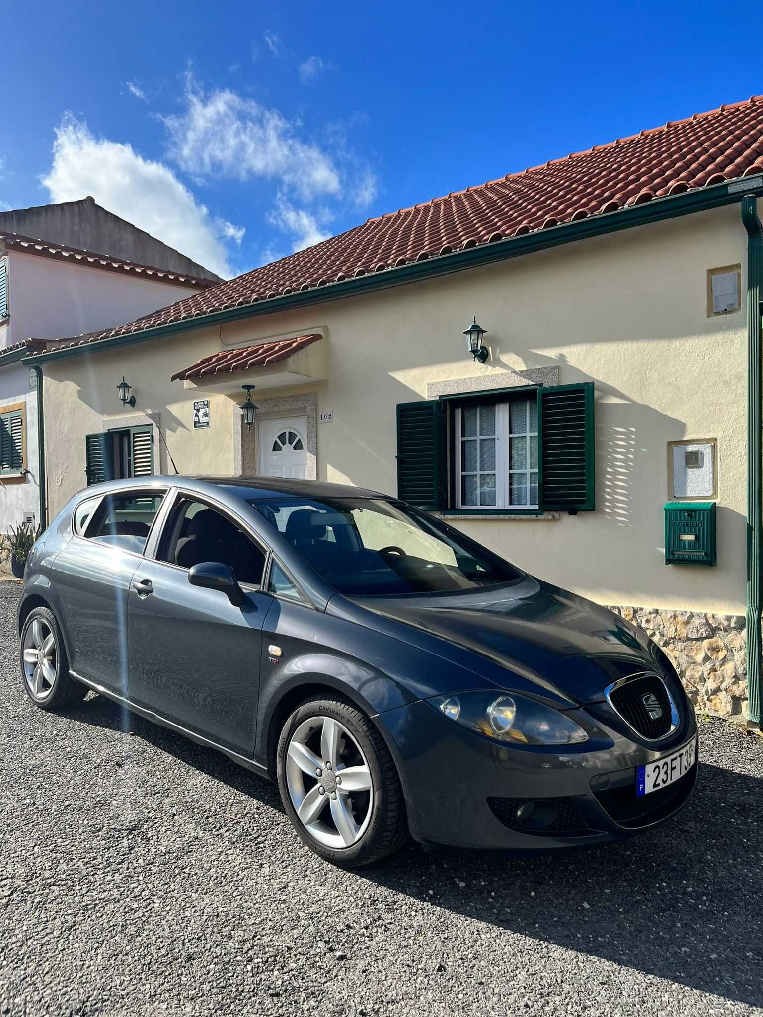 seat leon de 2008 com 140 cavalos impecavel a muito bom preço