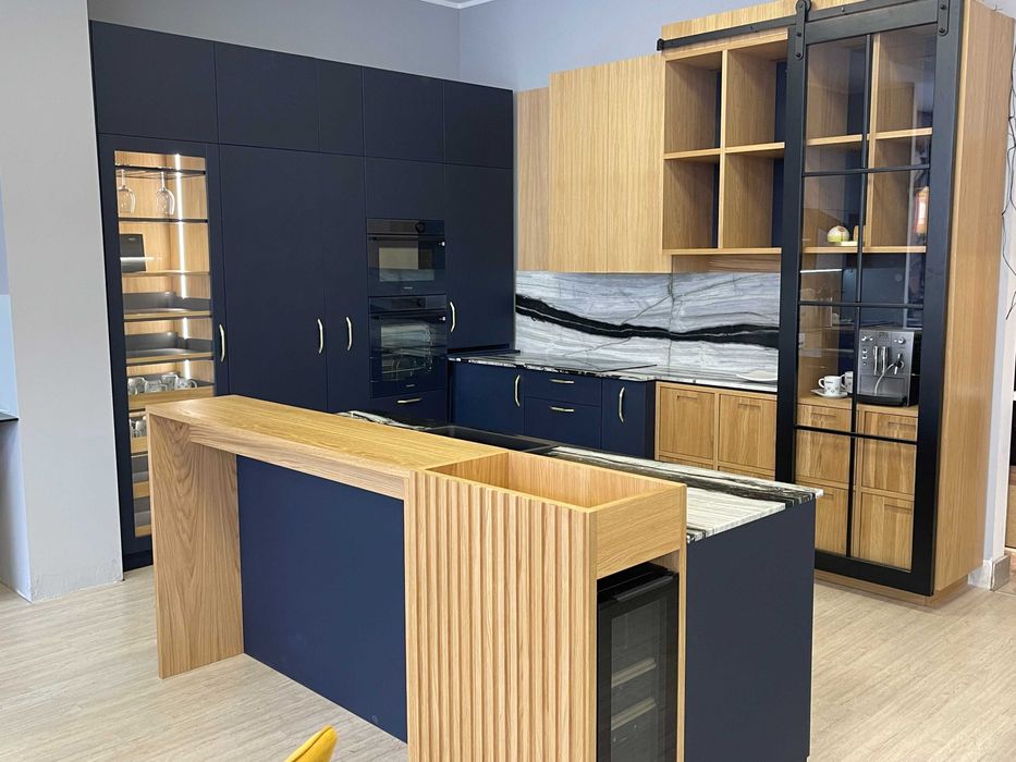 Kuchnia fronty akryl plus okleina dębowa naturalna