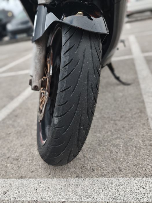 Honda VFR 800 VTEC – Top Case + Escape Black Widow