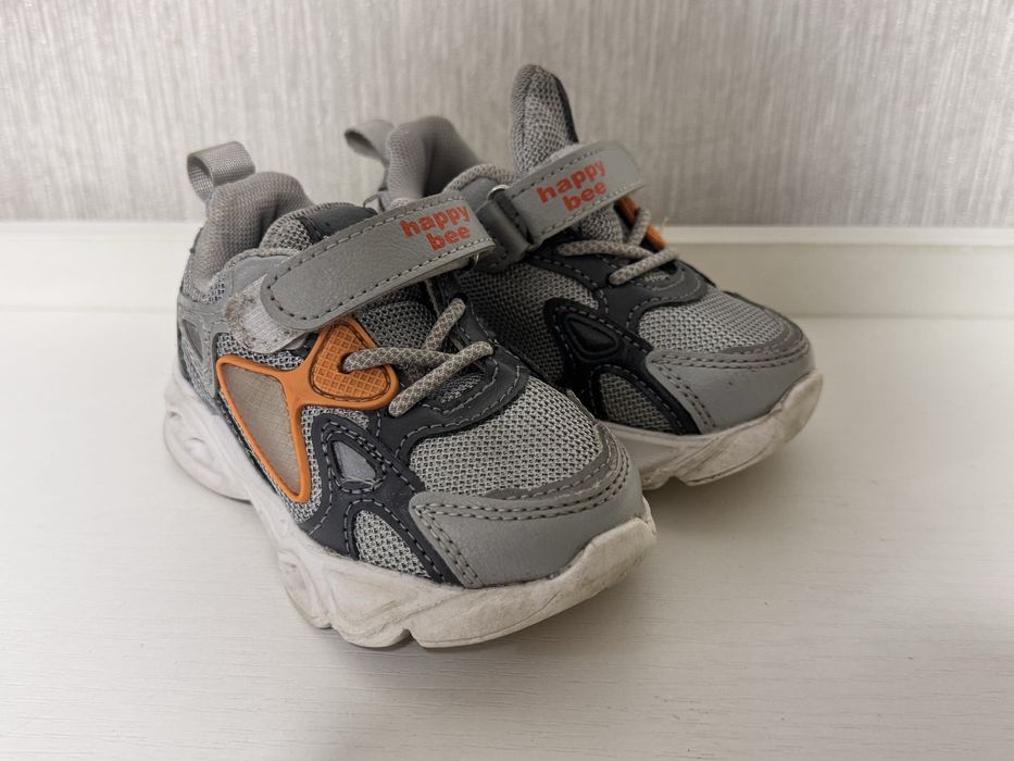 Кросівки 20 розмір. Дитячі кросівки