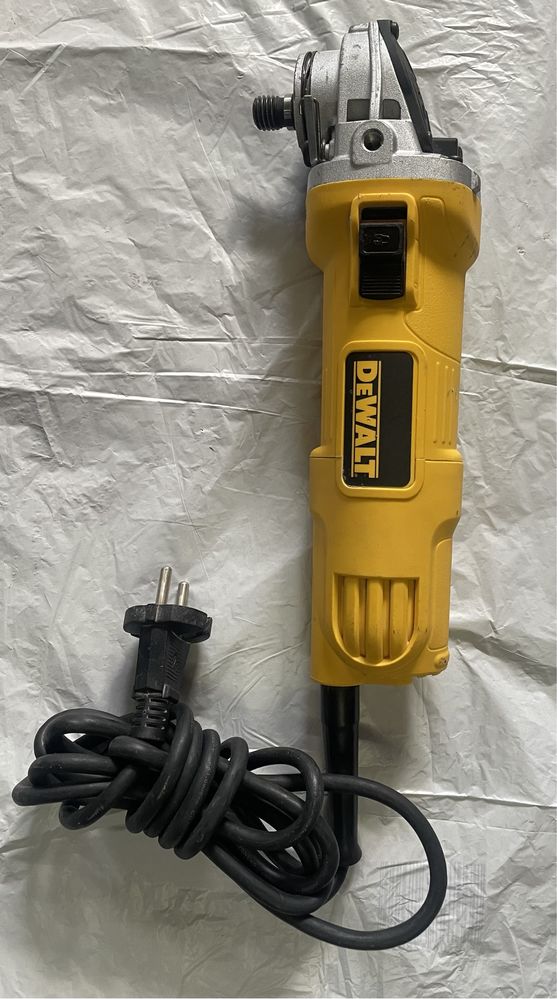 Б/у Болгарка DeWALT DWE4057