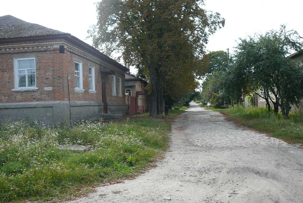 Жилой дом 160кв. с гаражом и своим двором в центре. Обмен на авто.