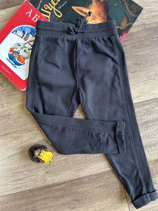 Спортивні штани для дівчинки 3-4 роки Zara.