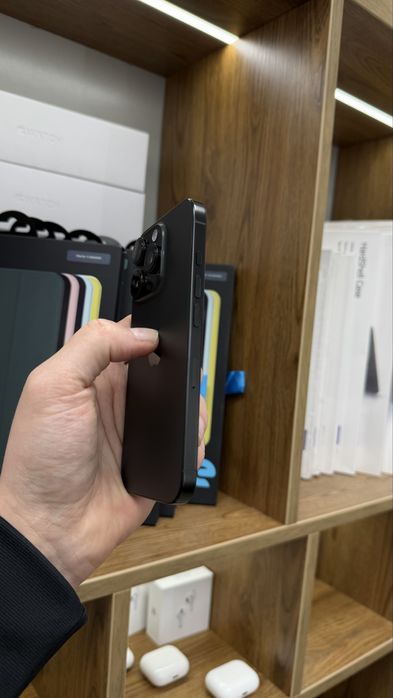 Apple Iphone 16 Pro 256 Black Titanium