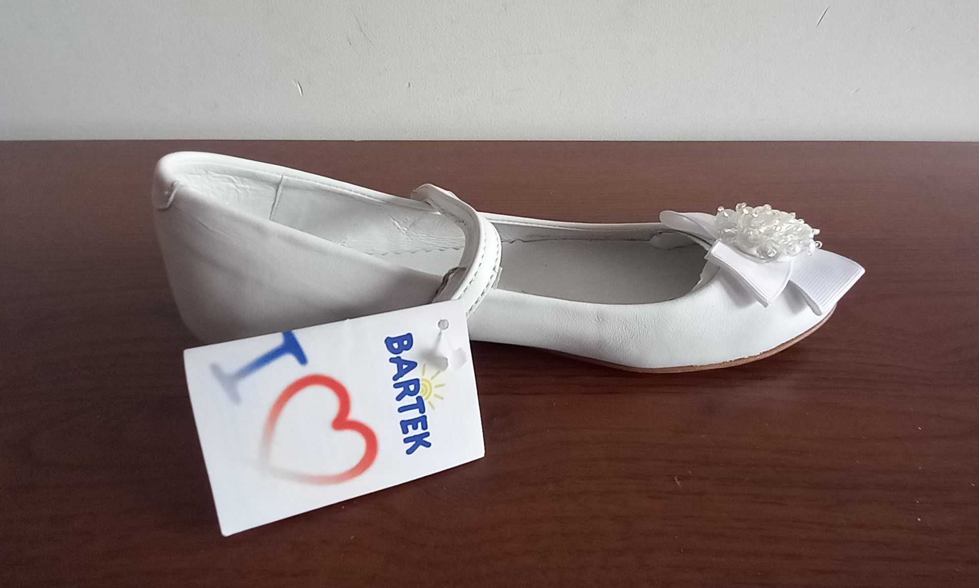 Buty na komunię Baleriny Bartek Czółenka Białe